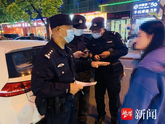  图为江苏警方在日常工作中