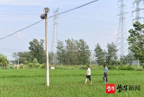 预防养老诈骗的大喇叭在田间响起